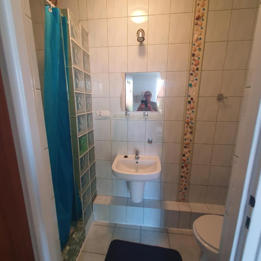 Na Fali Pokoje Goscinne Łeba Exterior foto