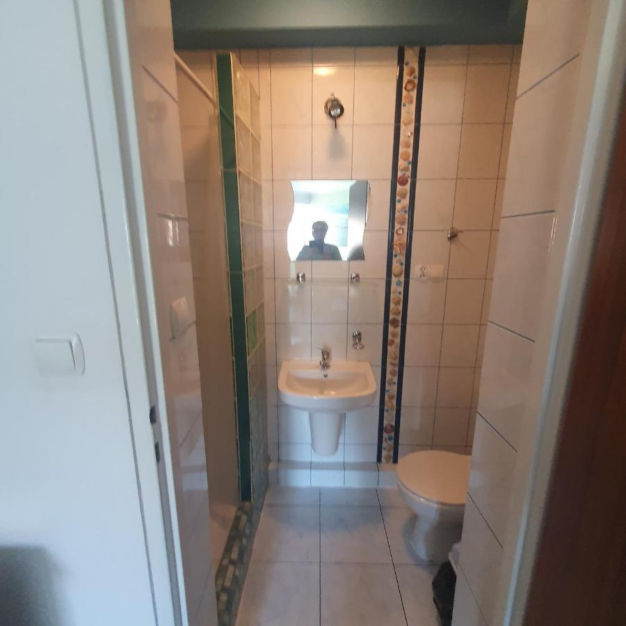 Na Fali Pokoje Goscinne Łeba Exterior foto